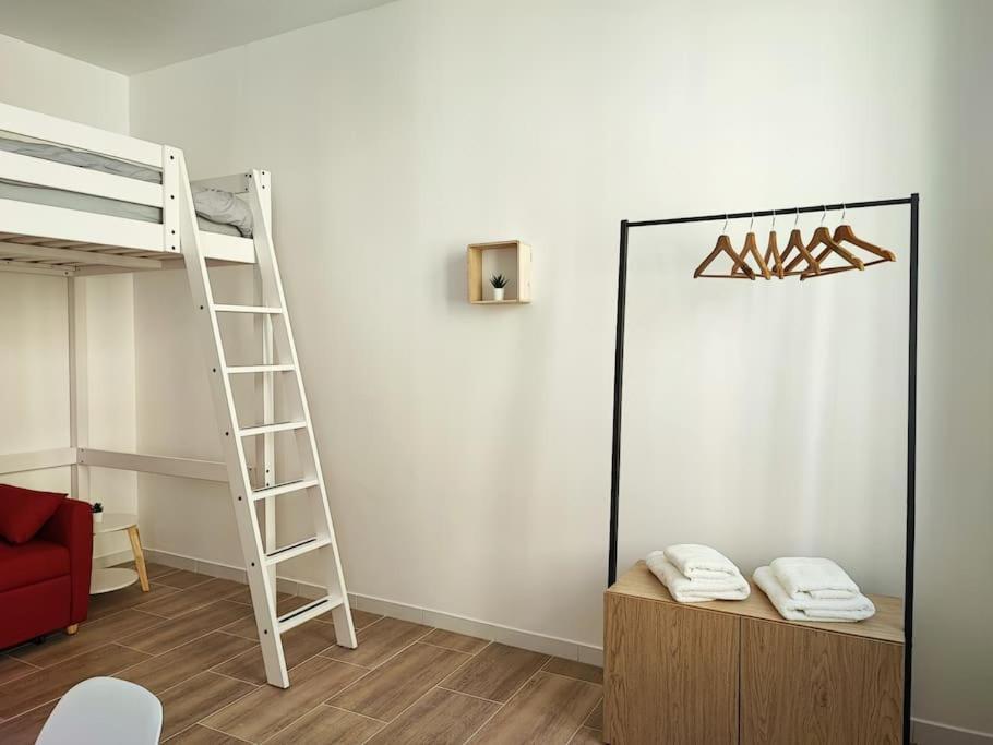 Appartement Escale Entre Cite Et Bastide Clim Wifi Smart Tv à Carcassonne Extérieur photo