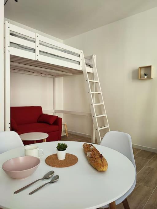 Appartement Escale Entre Cite Et Bastide Clim Wifi Smart Tv à Carcassonne Extérieur photo